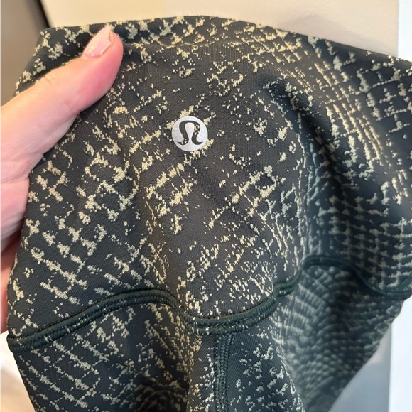 NWT Lululemon Wunder Under High-Rise Tight 28" *Luxtreme size 2 Reptile Green - Picture 2 of 8